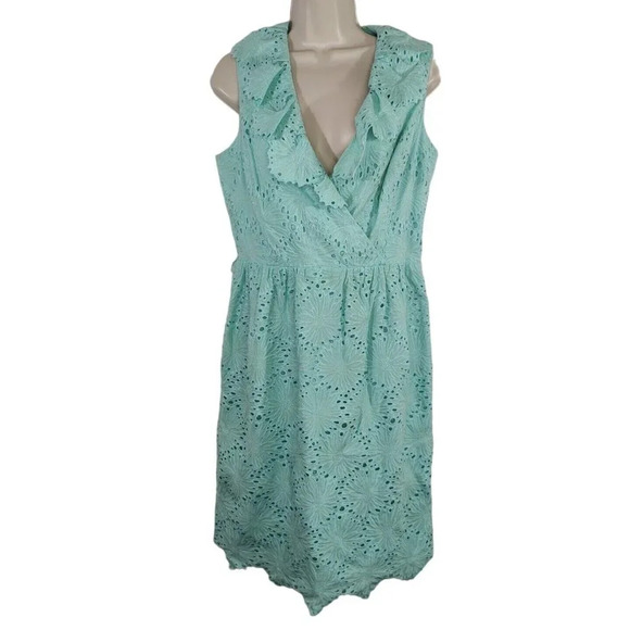 Donna Morgan Dresses & Skirts - Donna Morgan Blue Sleeveless Surplice Eyelet Dress Women Size 10 Floral NO BELT